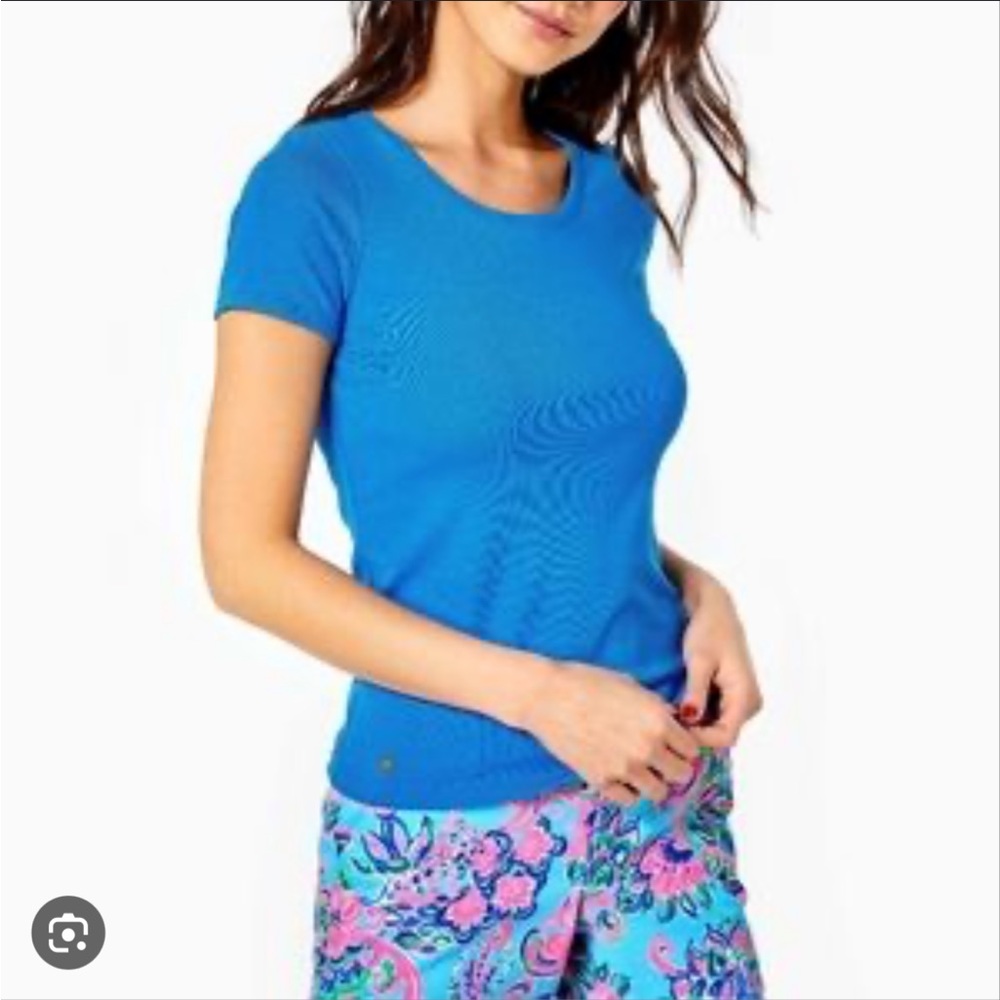 Lilly Pulitzer tee size small royal blue Halee blue flair